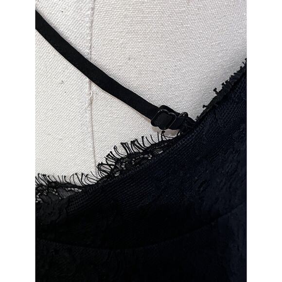 Lovers + Friends Nickolas Plunging Front Black Lace Overlay Maxi dress Sm New - Picture 15 of 15